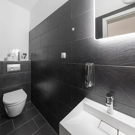 Lh Apartments 3-Schlafzimmer Hauptbahnhof Halle Lägenhet